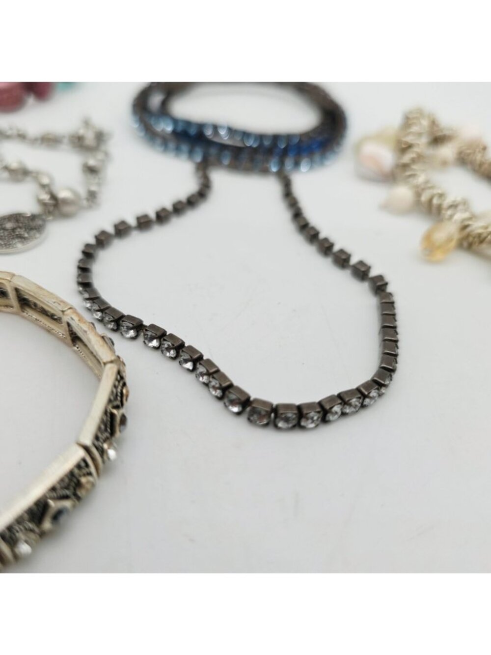 Mixed Lot Of Fashion Bracelets & Bangles Beaded Rhinestone Glass & Metal - Picture 6 of 9